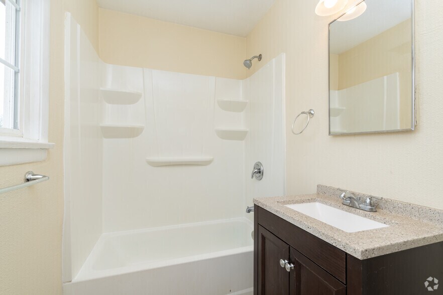 More Photos Of 1232 Division St, Oceanside Apartments For Sale