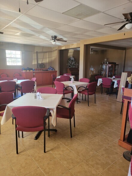 More Photos Of 12946 US Highway 287, Grapeland Trailer Camper Park For Sale