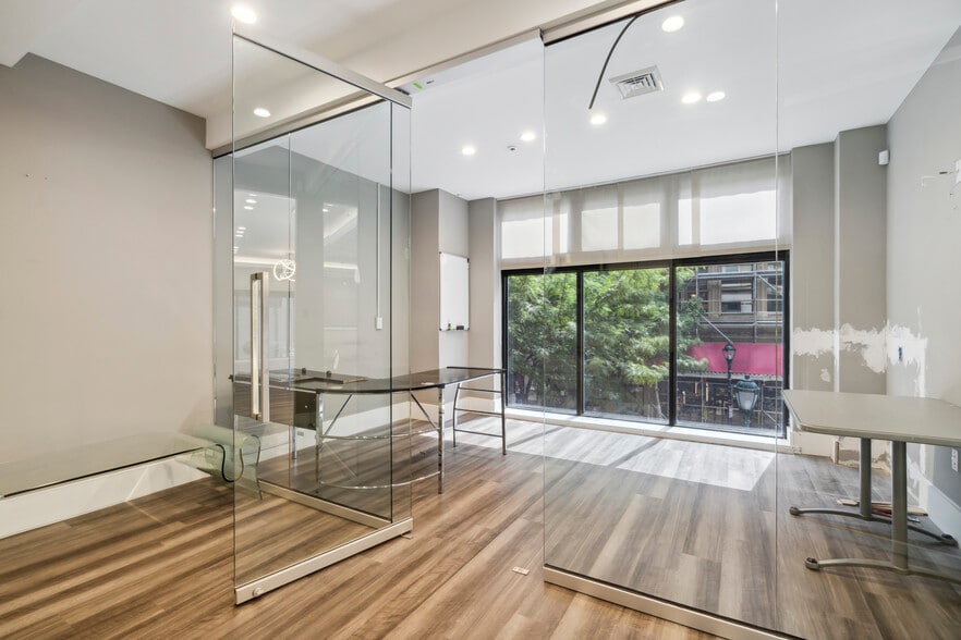 More Photos Of 1737-1739 Chestnut St, Philadelphia Apartments For Lease