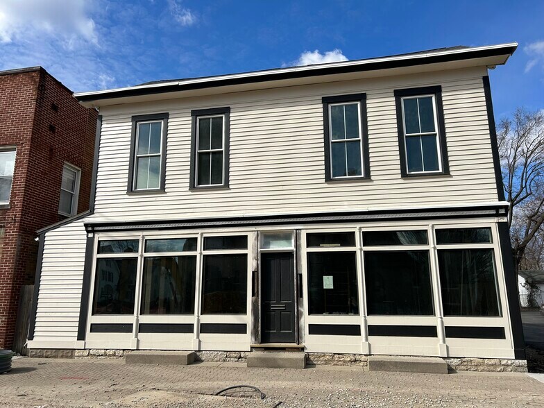 Primary Photo Of 449 S Main St, Franklin Restaurant For Lease