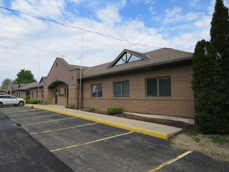 More Photos Of 1715 N Division St, Morris Unknown For Lease
