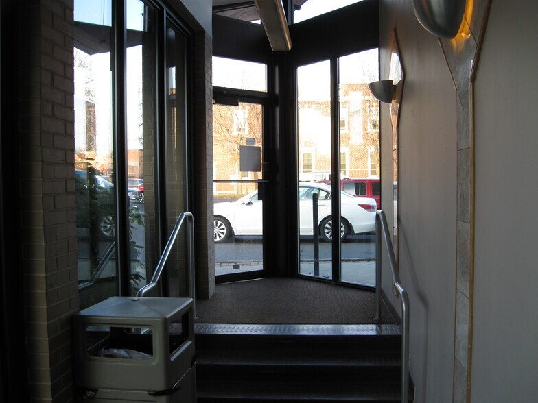 More Photos Of 191 Chestnut St, Springfield Office For Lease