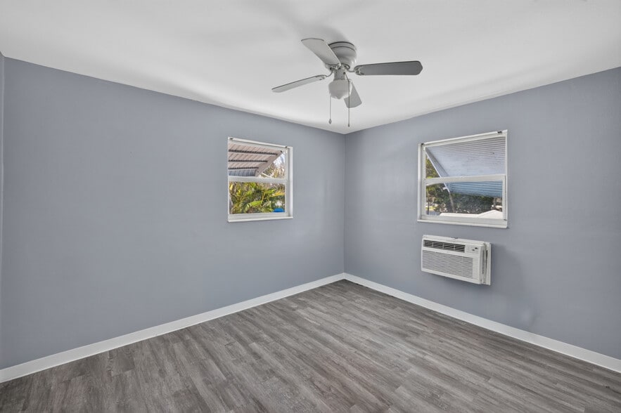 More Photos Of 2100 NE Indian River Dr, Jensen Beach Hotel For Sale