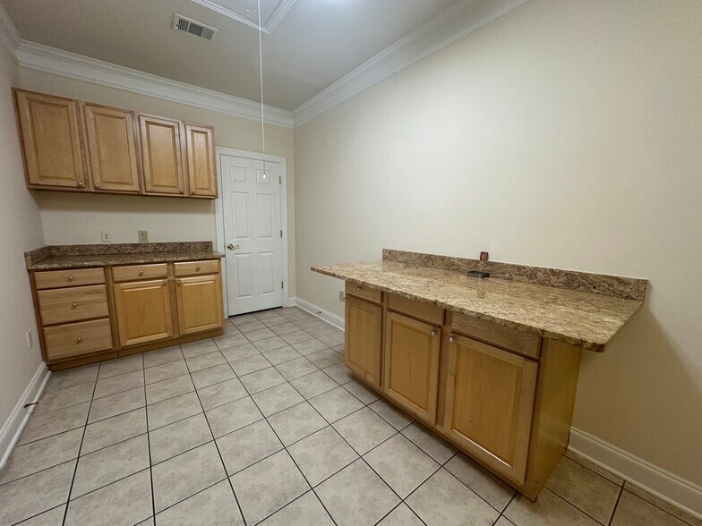 More Photos Of 3790 Holcomb Bridge Rd, Peachtree Corners Medical For Sale