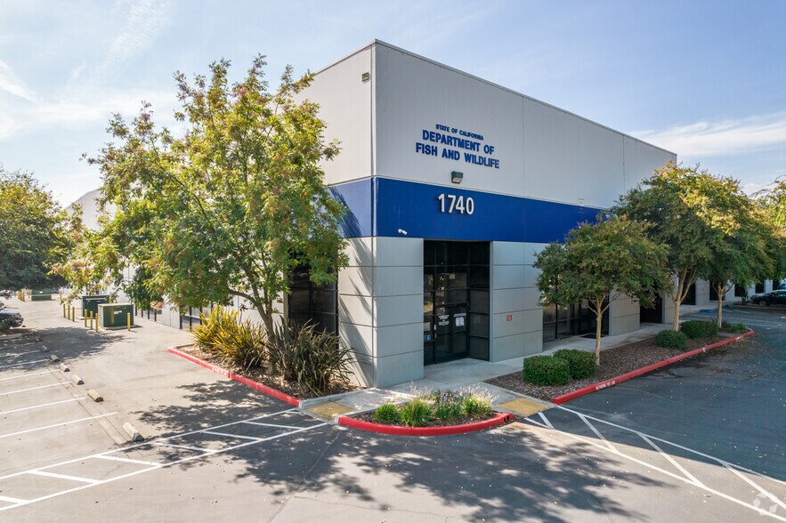 More Photos Of 1740-1780 N Market Blvd, Sacramento Warehouse For Lease