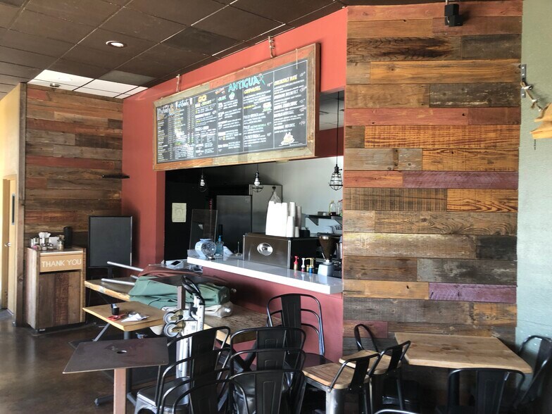 More Photos Of 26027 Eden Landing Rd, Hayward Storefront For Lease