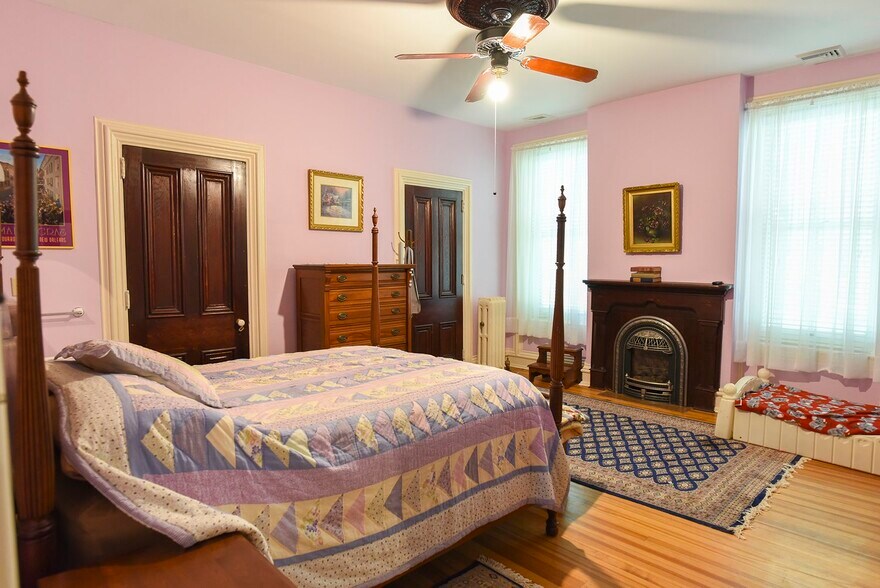 More Photos Of 827 Philadelphia Ave, Chambersburg Specialty For Sale