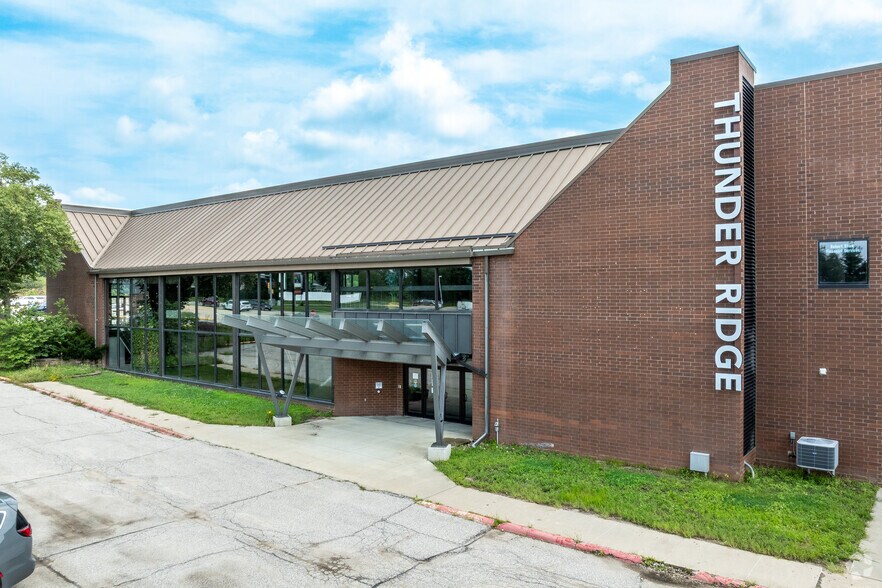 More Photos Of 2302 W 1st St, Cedar Falls General Retail For Sale