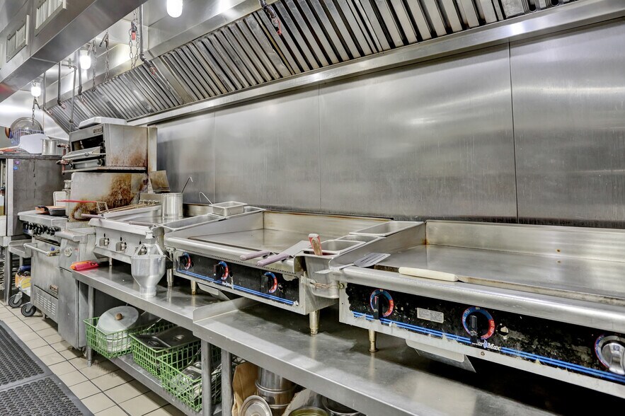 More Photos Of 2212 Centre Tpke, Orwigsburg Restaurant For Sale