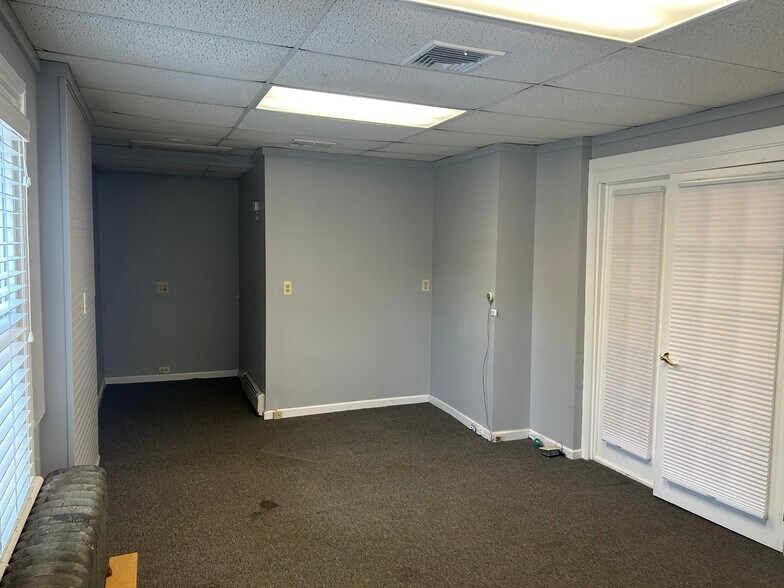 More Photos Of 19 N Main St, Marlboro Office Residential For Sale