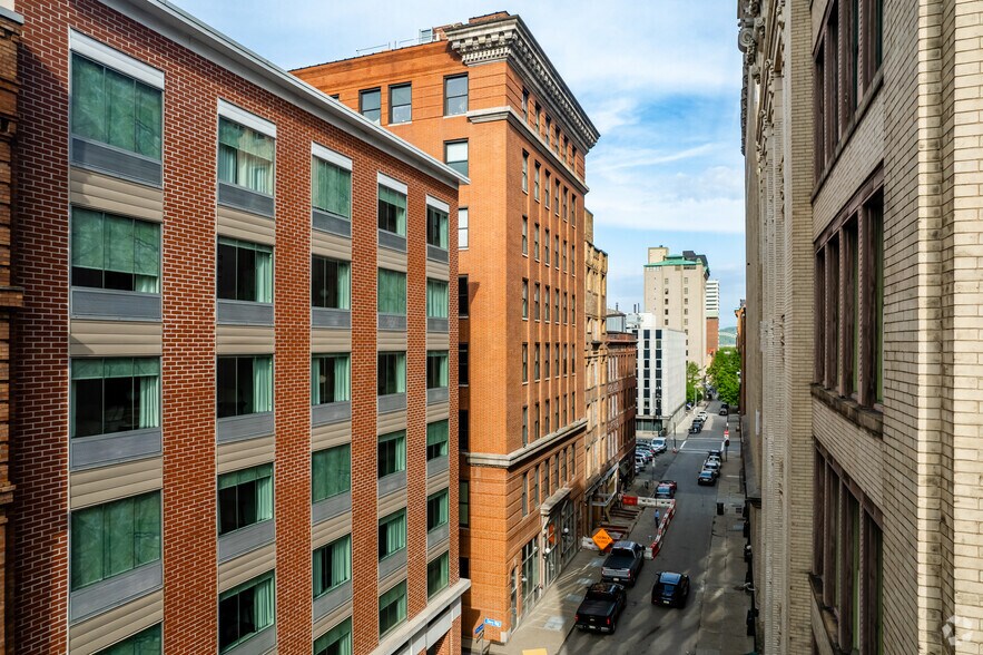 Primary Photo Of 432-440 1st Ave, Pittsburgh Apartments For Lease