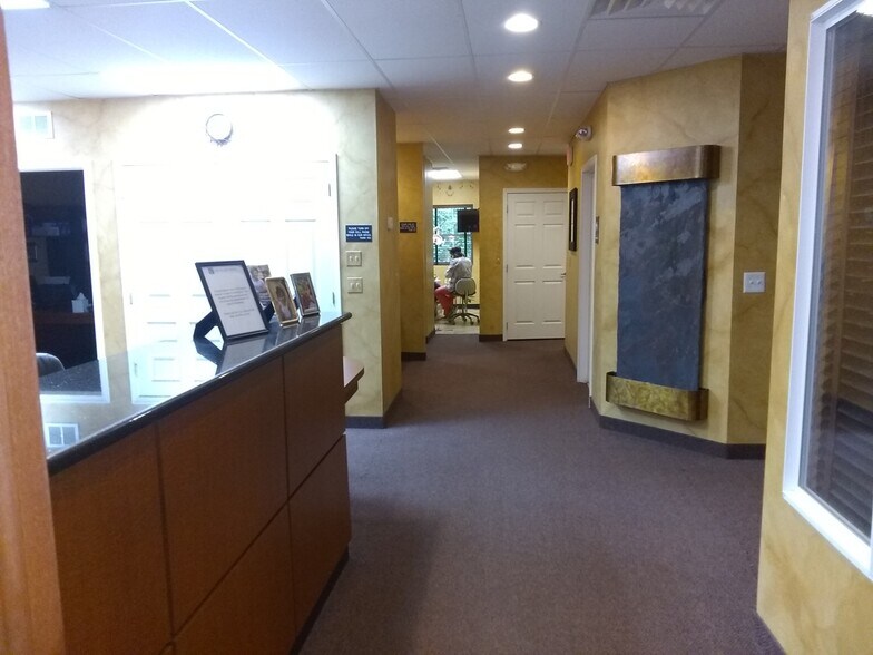More Photos Of 93 Bridge Plaza Dr, Manalapan Township Healthcare For Lease