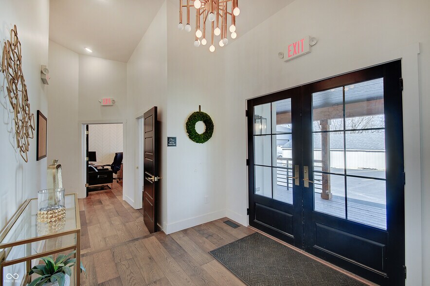 More Photos Of 1506 W Smith Valley Rd, Greenwood Office For Lease