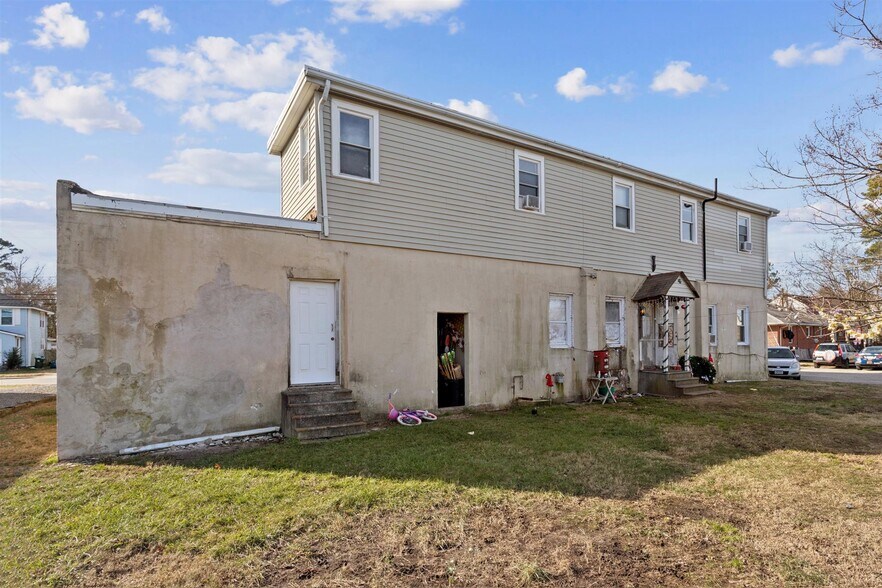 More Photos Of 1221 Poquoson Ave, Poquoson Apartments For Sale