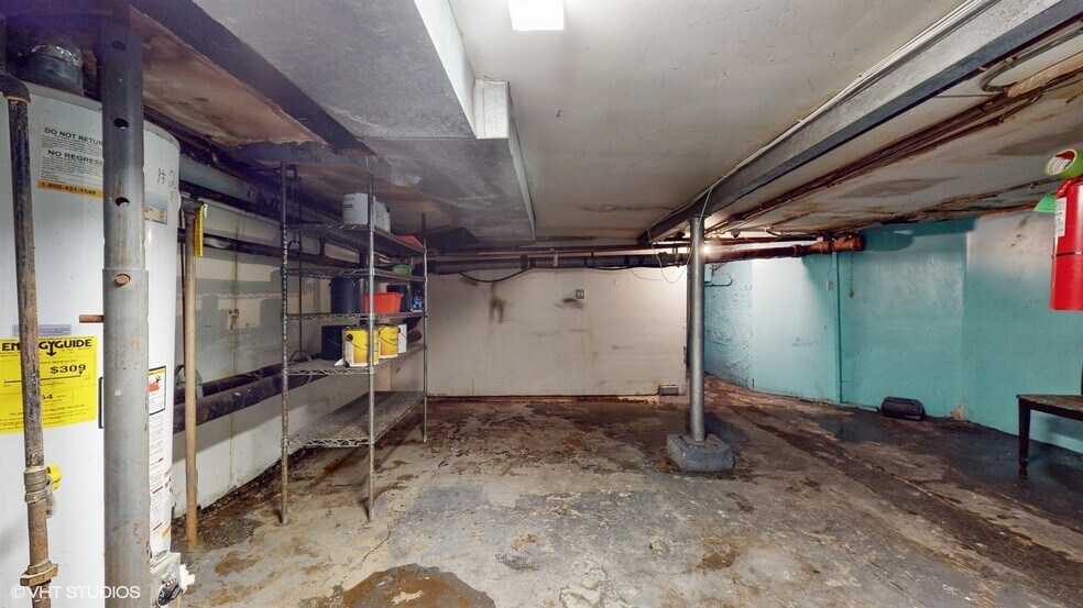 More Photos Of 2500 N Ashland Ave, Chicago Restaurant For Lease