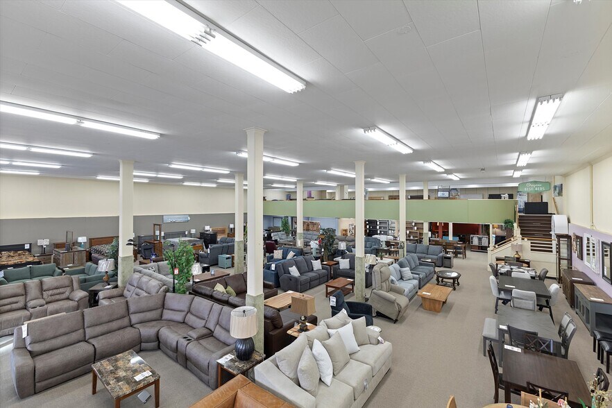 More Photos Of 301 Main Ave, Tillamook General Retail For Sale