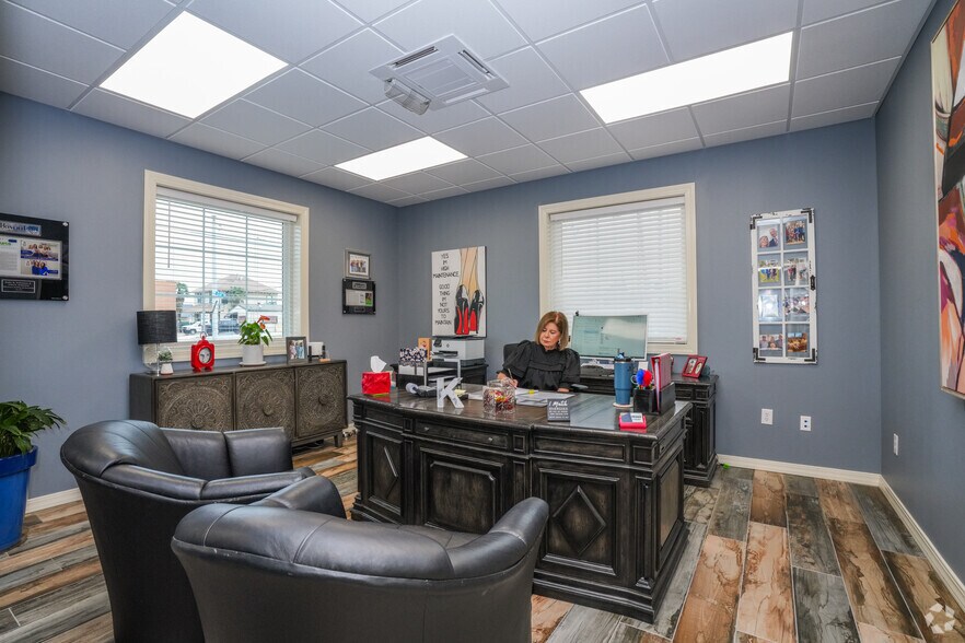 More Photos Of 601-609 N 5th St, Monroe Coworking Space