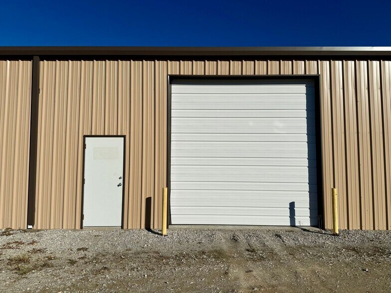 More Photos Of 86 County Road 9501 N, Brookland Industrial For Lease