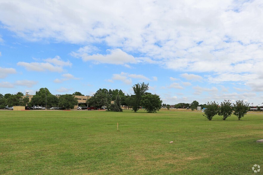 More Photos Of 851 N US Hwy 287, Mansfield Land For Sale