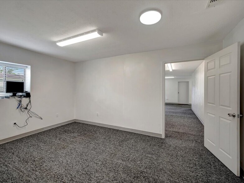 More Photos Of 4314 US Highway 69 N, Lufkin Office For Sale