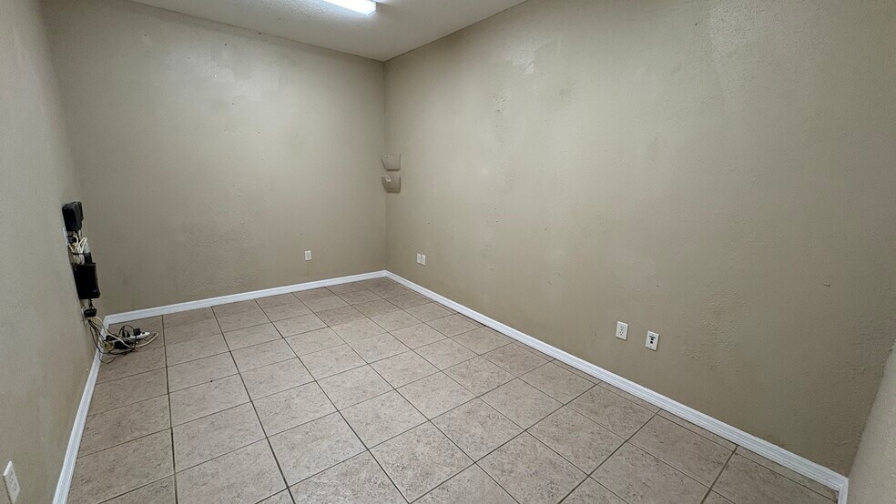 More Photos Of 7906 Leo Kidd Ave, Port Richey Warehouse For Sale