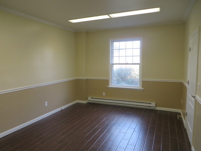 More Photos Of 286 E Main St, Somerville Medical For Lease