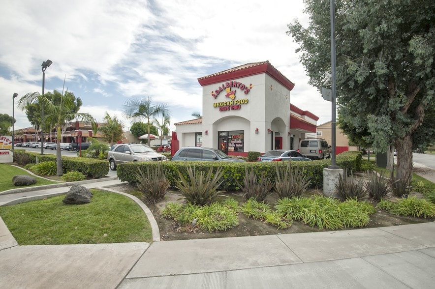 More Photos Of 4272-4390 Katella Ave, Los Alamitos Unknown For Lease