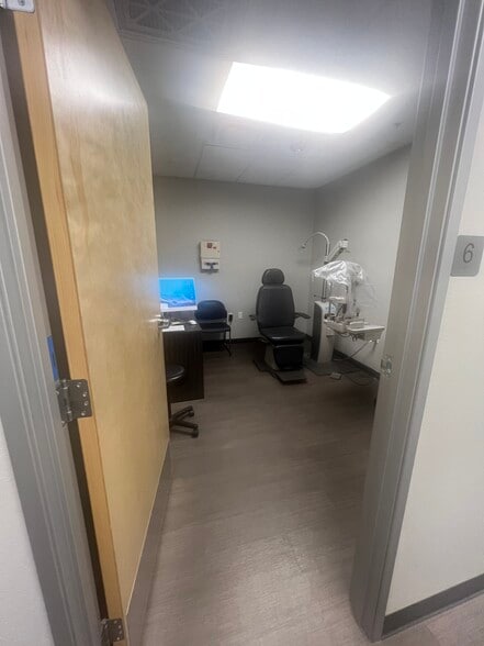 More Photos Of 15099 Kamana Rd, Apple Valley Medical For Lease