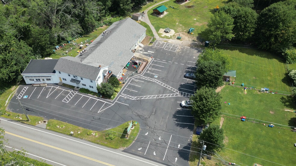 Primary Photo Of 1129 Route 169, Woodstock Schools For Sale