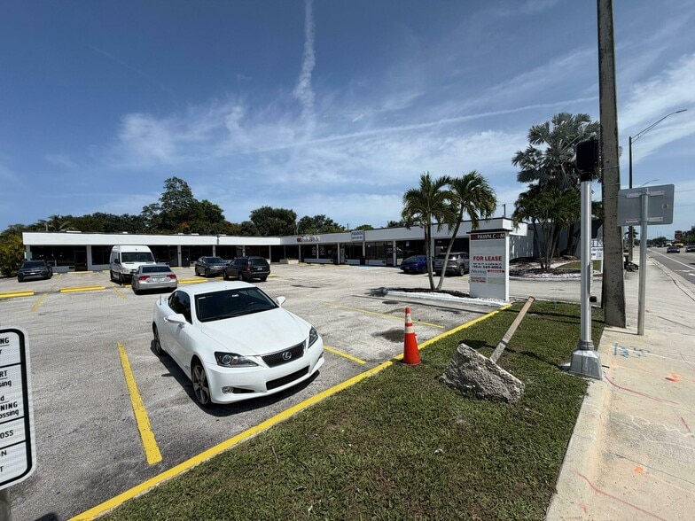 More Photos Of 5100-5130 S State Road 7, Fort Lauderdale General Retail For Lease