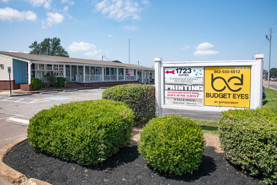 More Photos Of 1723-1755 Main St, Southaven Storefront Retail Office For Sale