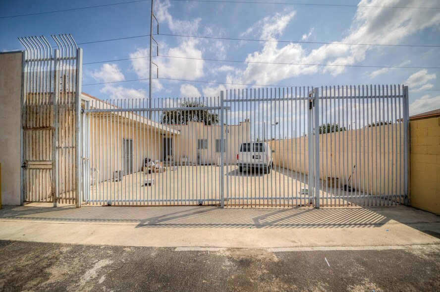More Photos Of 4700 W Imperial Hwy, Inglewood Storefront Retail Residential For Sale