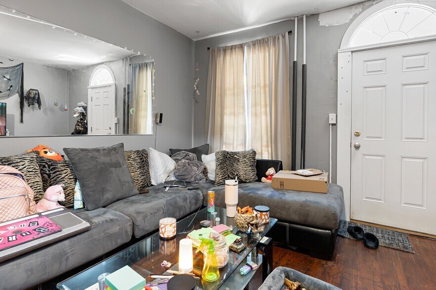 More Photos Of 125 W State St, Kennett Square Apartments For Sale