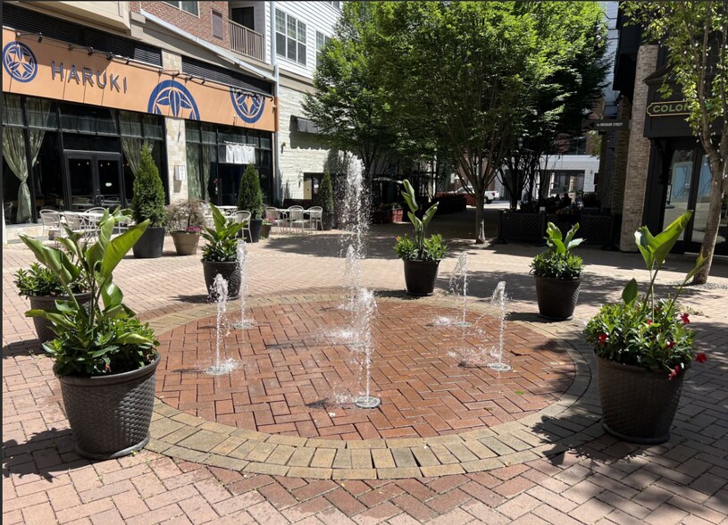 More Photos Of 515 West Ave, Norwalk Unknown For Lease