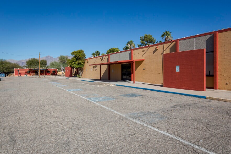 More Photos Of 3767 E Grant Rd, Tucson Office For Sale