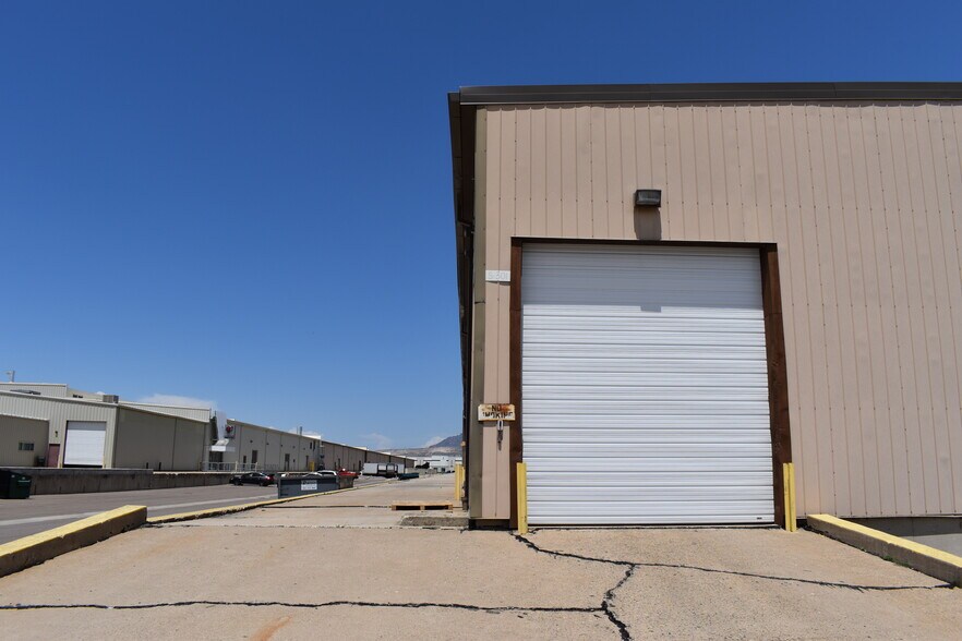 More Photos Of 884 W 2nd St, Ogden Warehouse For Lease