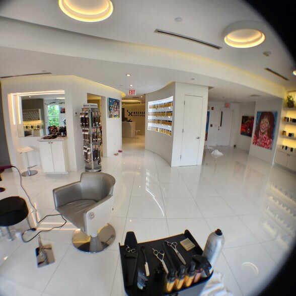 More Photos Of 380 Greenwich Ave, Greenwich Office For Lease