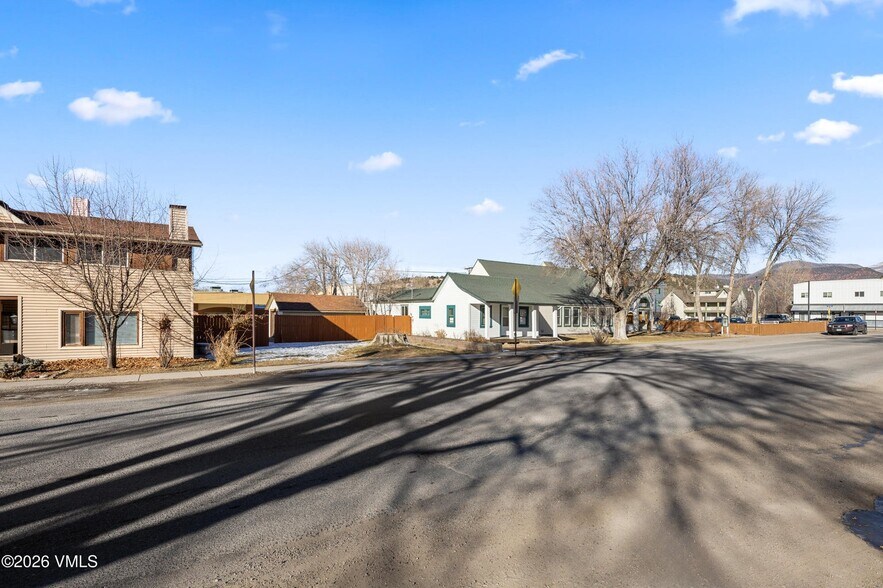 More Photos Of 215 Capitol Street, Eagle Land For Sale