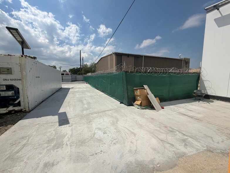 More Photos Of 2601 Lexington St, Kenner Warehouse For Sale