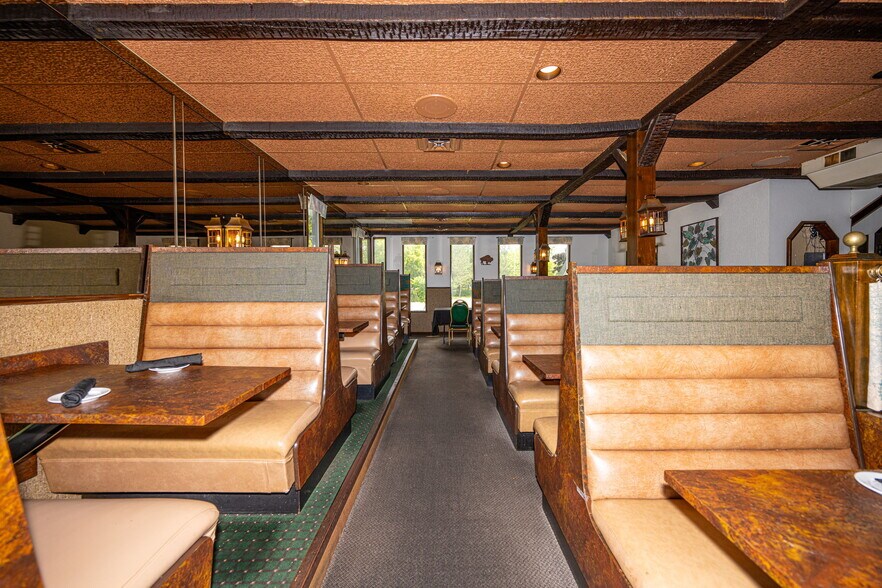 More Photos Of 3365 Abbott Rd, Orchard Park General Retail For Sale