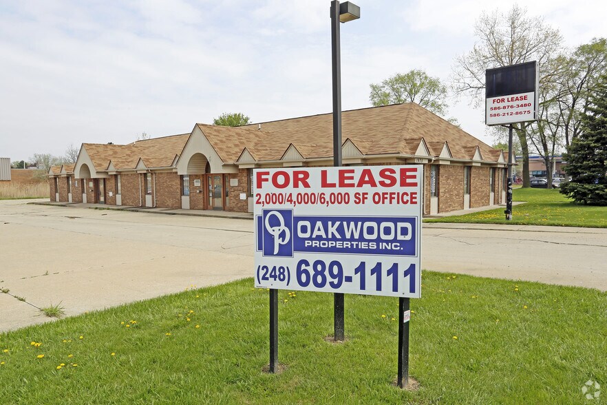 More Photos Of 1975 E Maple Rd, Troy Office For Lease