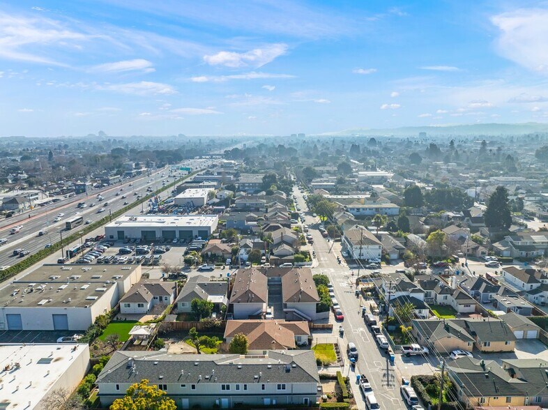 More Photos Of 1101 Tilton Ave, San Mateo Apartments For Sale