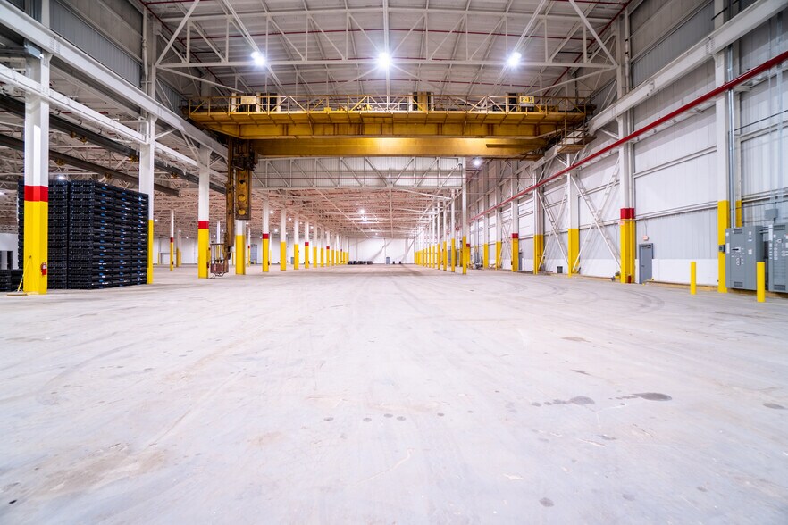 More Photos Of 1101 N Center Rd, Flint Manufacturing For Lease