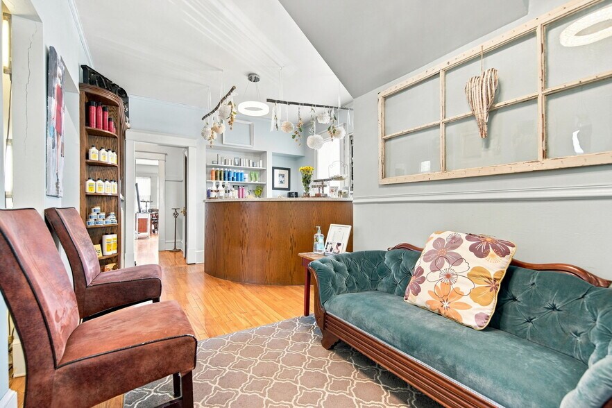 More Photos Of 1208 Grand Ave, Saint Paul Storefront Retail Office For Sale