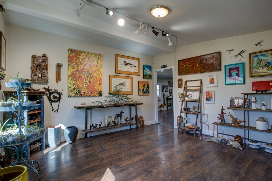 More Photos Of 7449 Fairplay Rd, Somerset Specialty For Sale