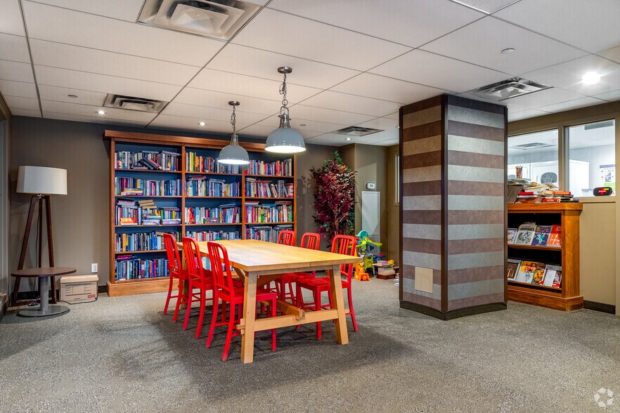 More Photos Of 614 Church St, Toronto Apartments For Lease