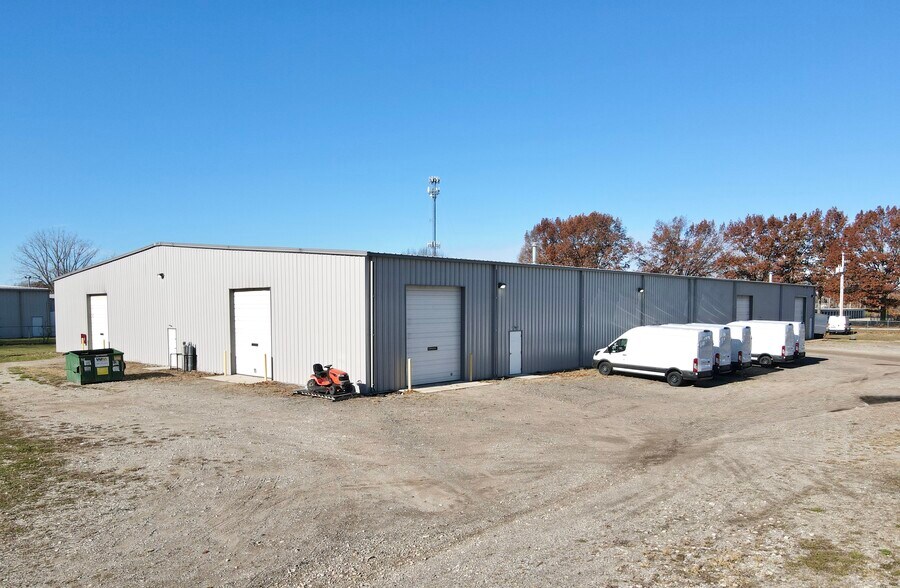 More Photos Of 1005 3rd St, Osceola Manufacturing For Sale