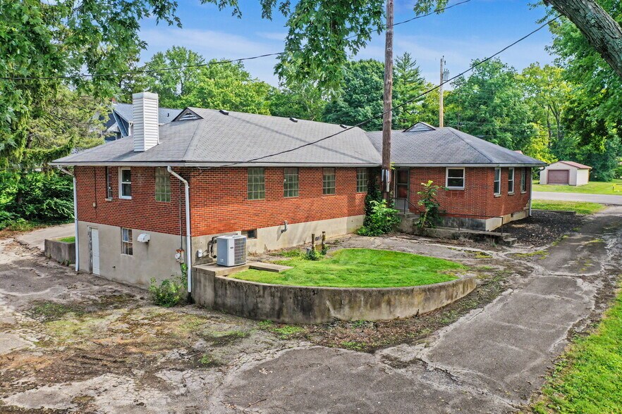 More Photos Of 1599 N Central Dr, Beavercreek Office For Sale