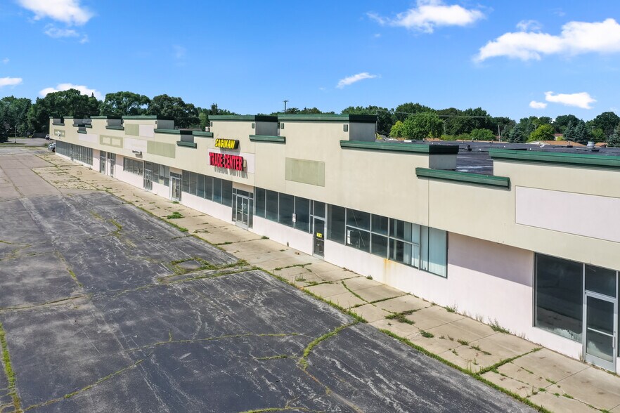 More Photos Of 2865-2885 Bay Rd, Saginaw Freestanding For Sale