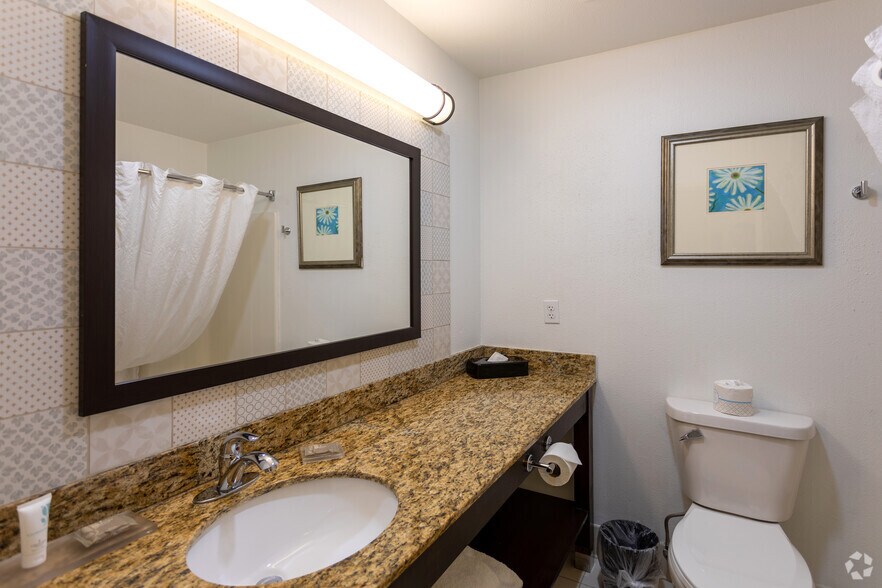 More Photos Of 4323 Highway 52 N, Rochester Hotel For Sale